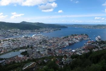 Bergen z vyhlídky Fløyen
